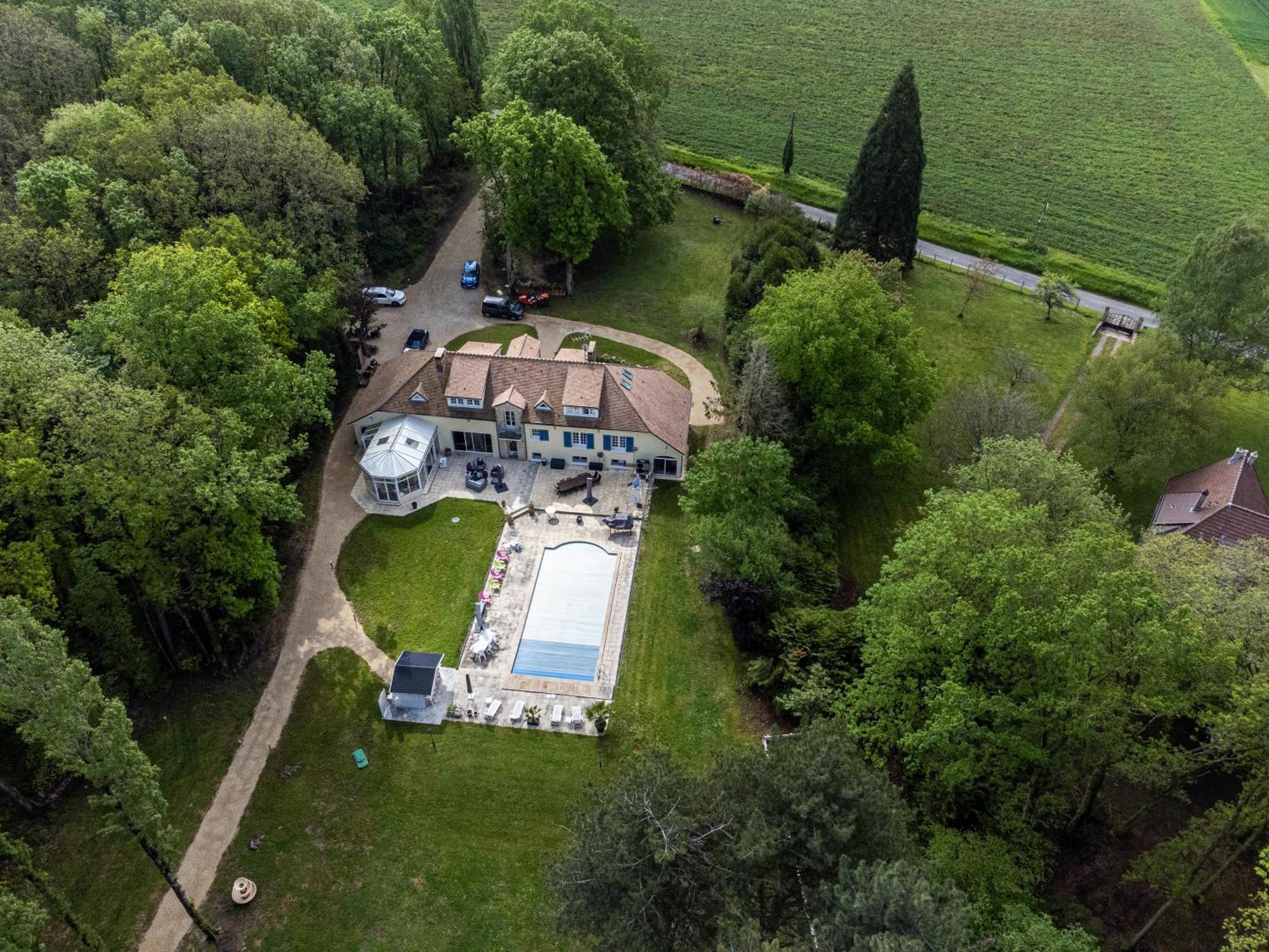 Le Clos Du Renard Sermaise  Buitenkant foto
