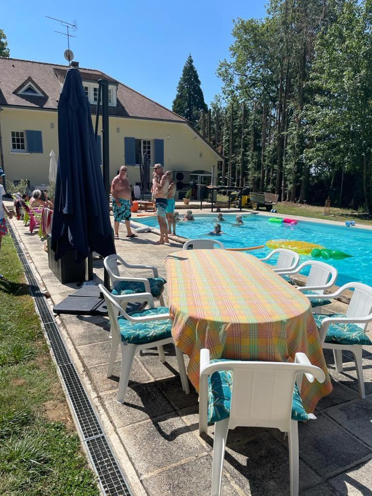 Le Clos Du Renard Sermaise  Buitenkant foto